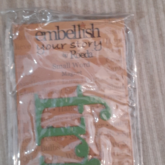 Demdaco Small Word Magnet, friends - Picture 2 of 3